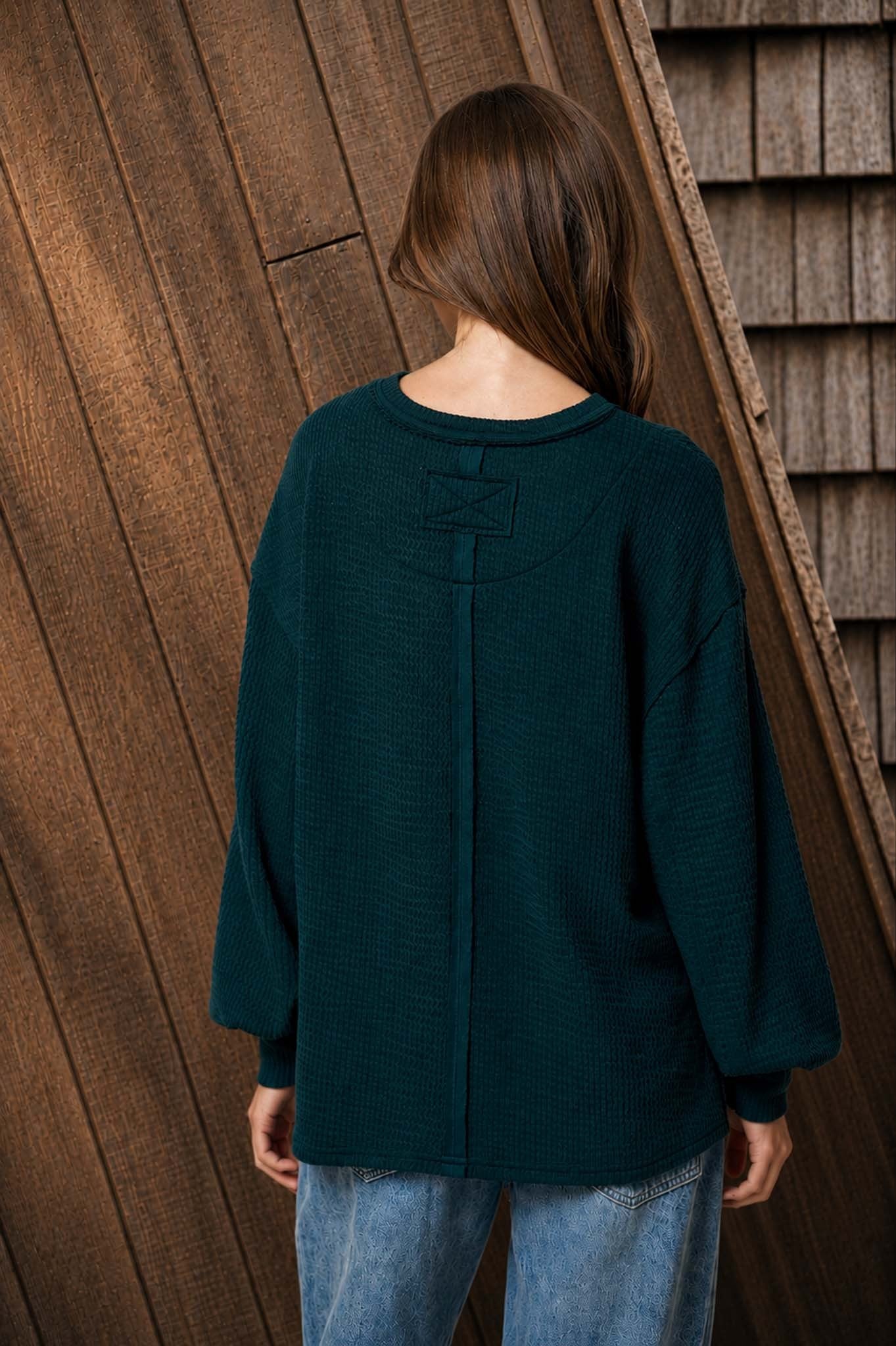 Textured Exposed Seam Long Extended Sleeve Knit Top - Hunter Green