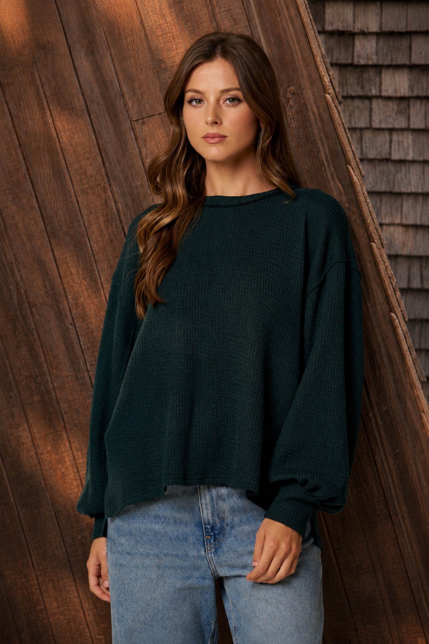 Textured Exposed Seam Long Extended Sleeve Knit Top - Hunter Green
