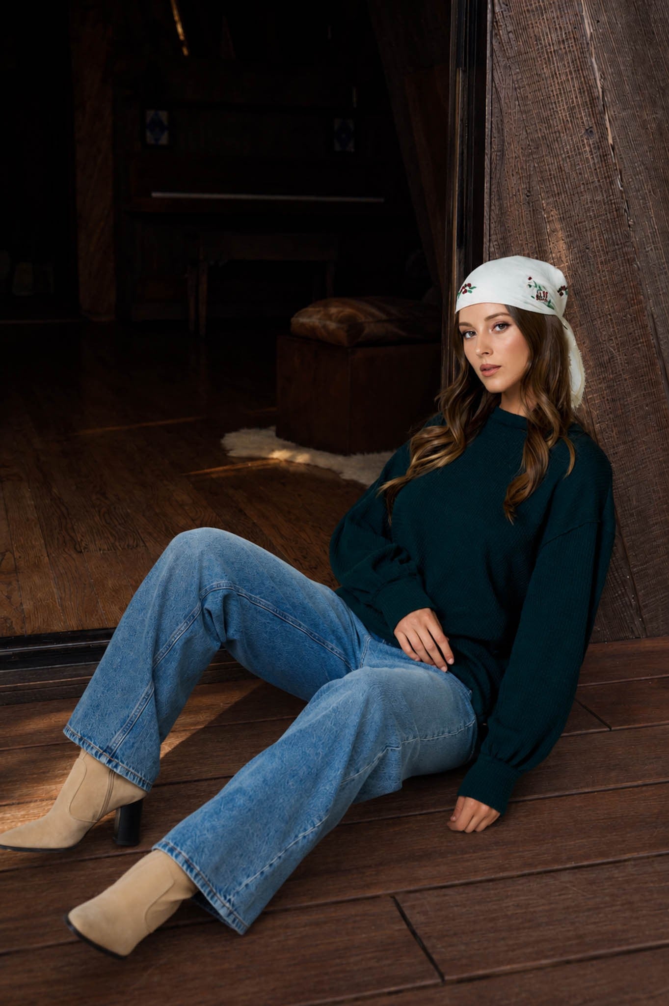 Textured Exposed Seam Long Extended Sleeve Knit Top - Hunter Green