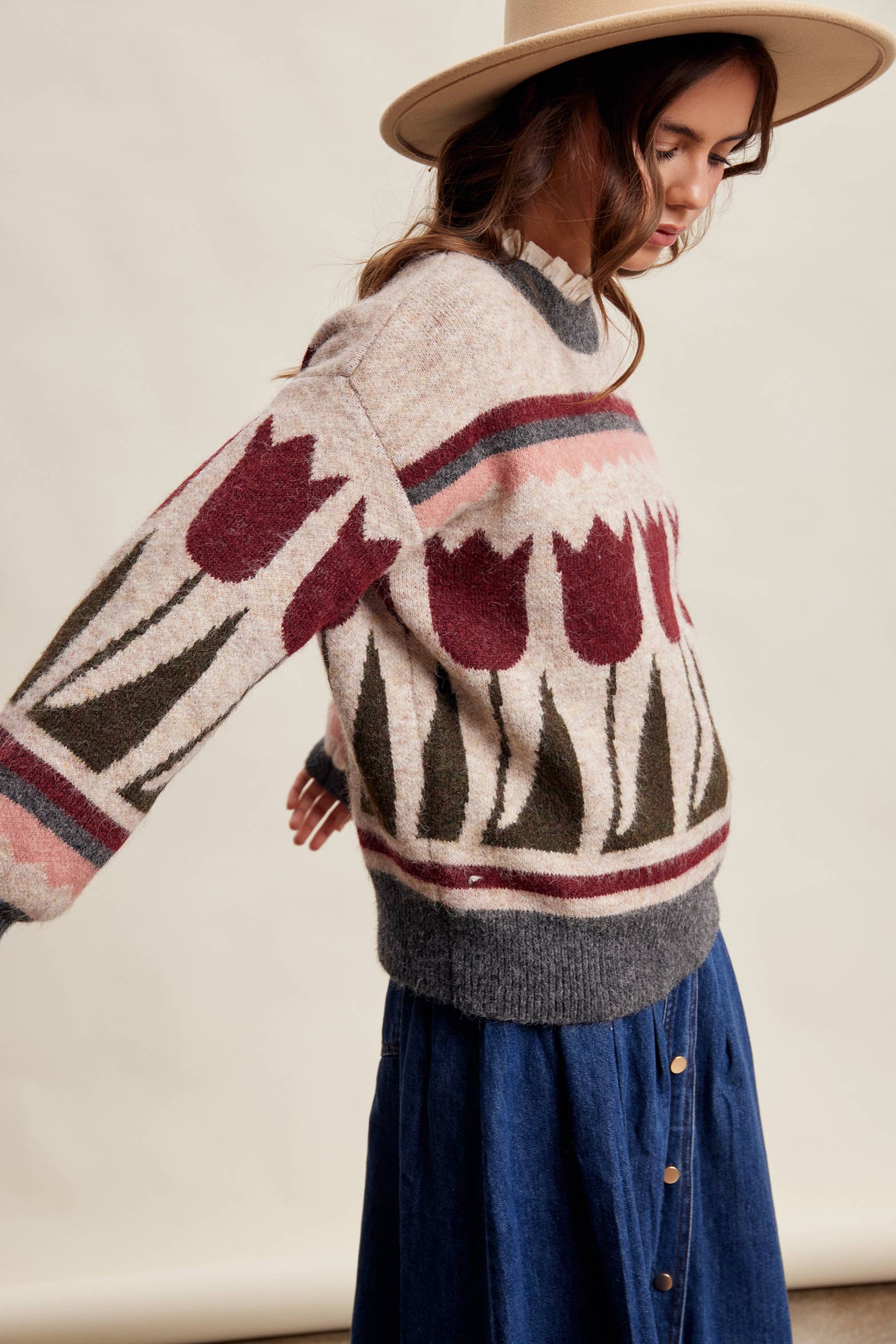 Tulip Pattern Knit Sweater in Charcoal – 7
