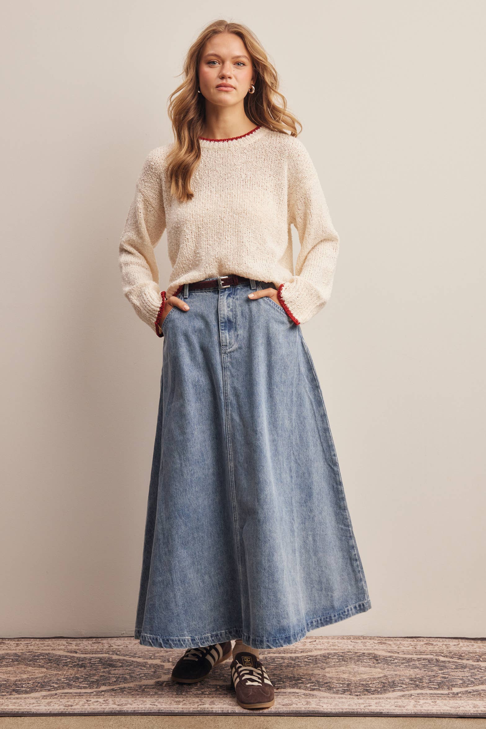 Contrast Trim Bouclé Sweater in Ivory – 9