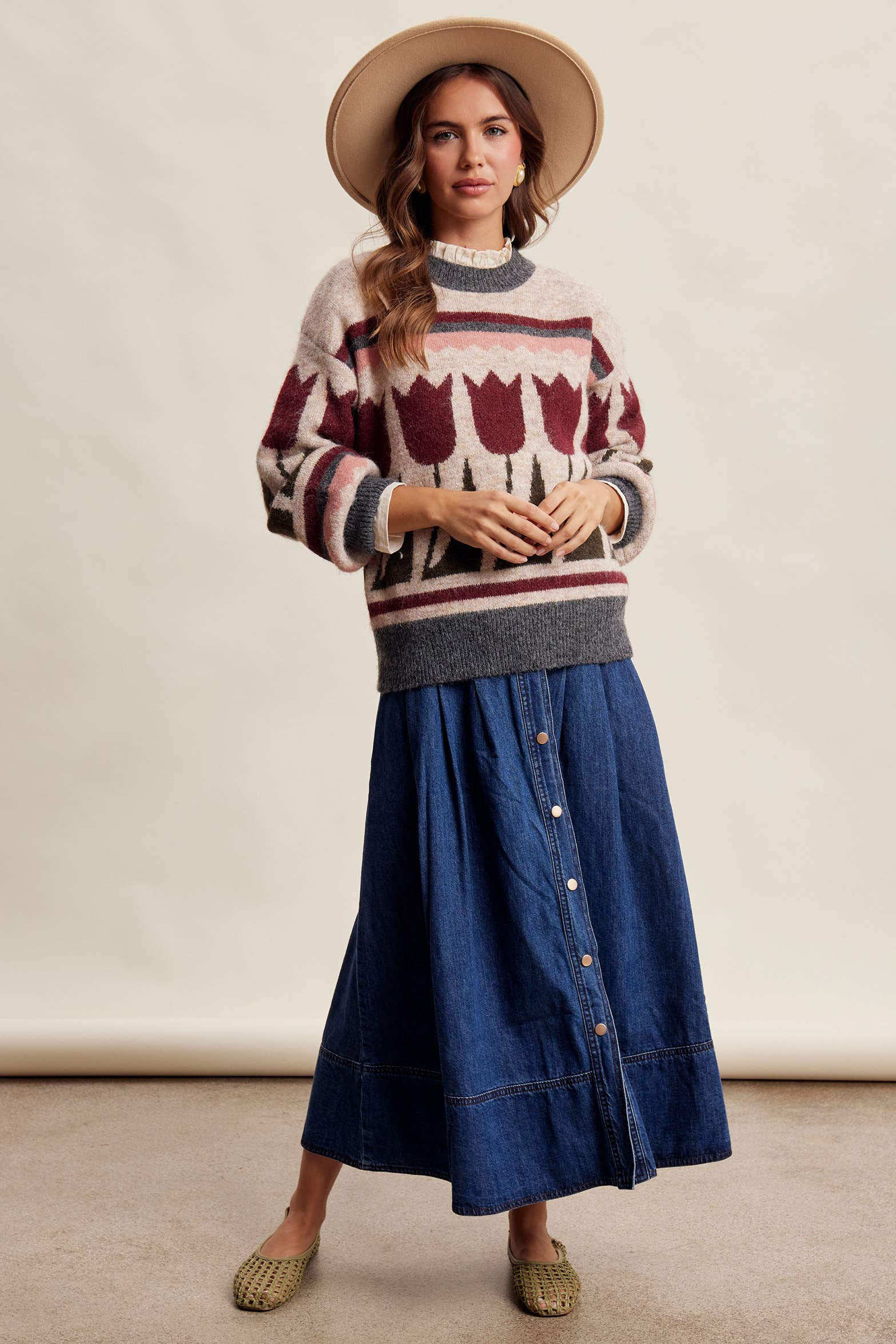 Tulip Pattern Knit Sweater in Charcoal – 10