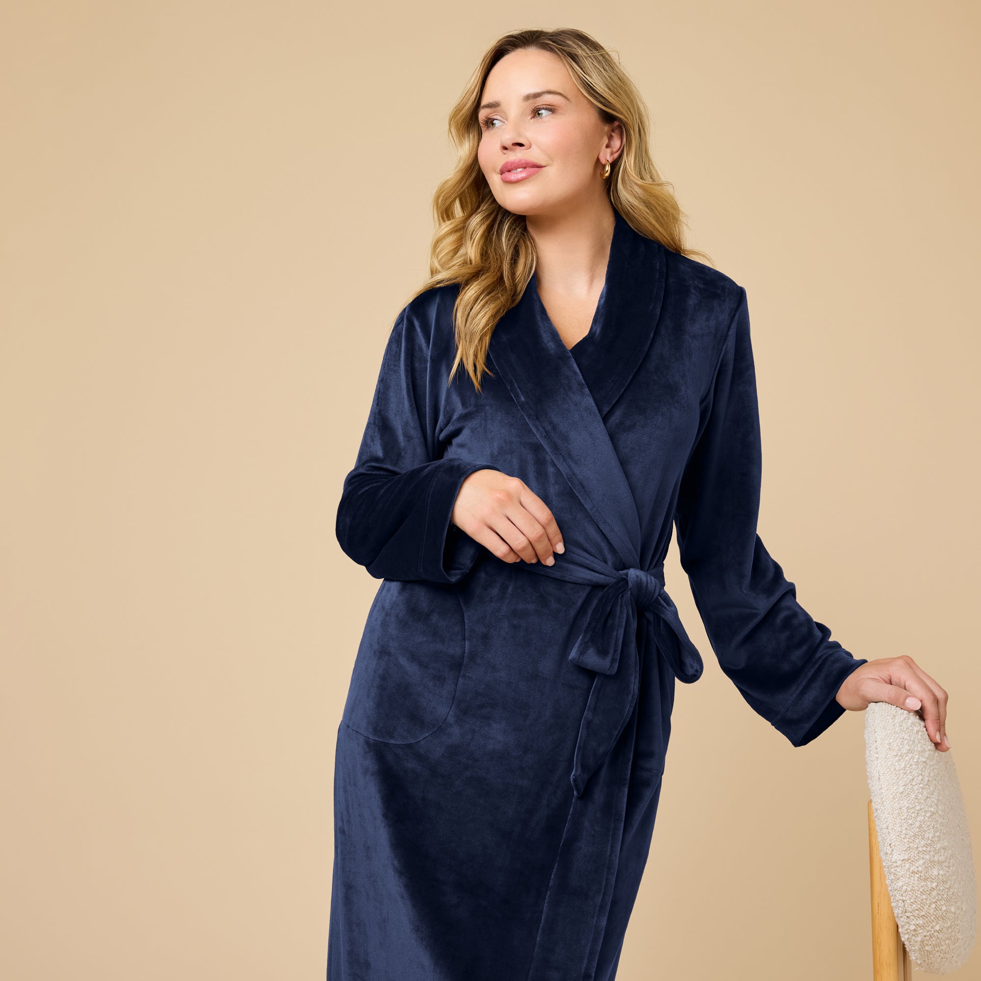 Serenity wrap robe in Midnight, detail