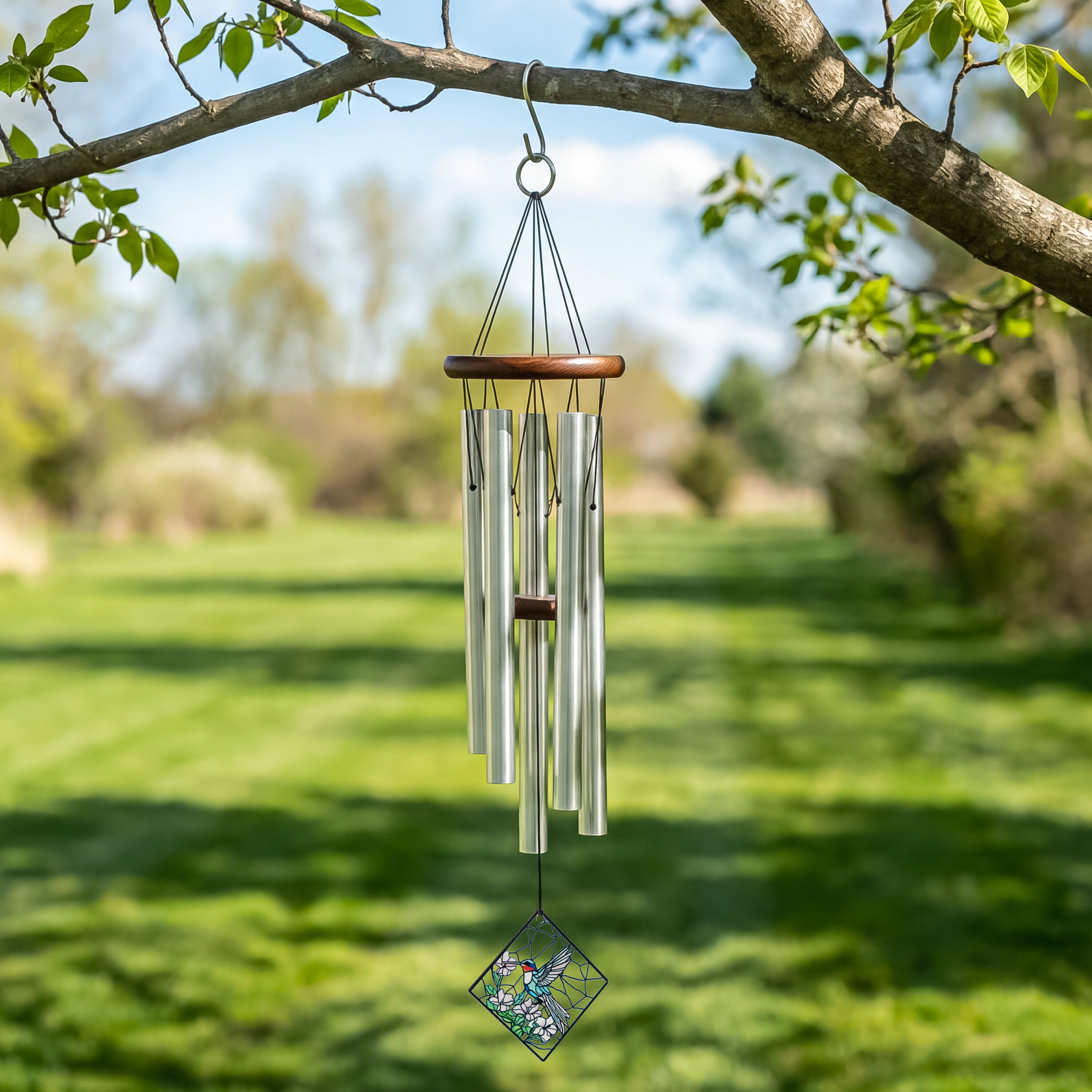 Hummingbird décor wind chime