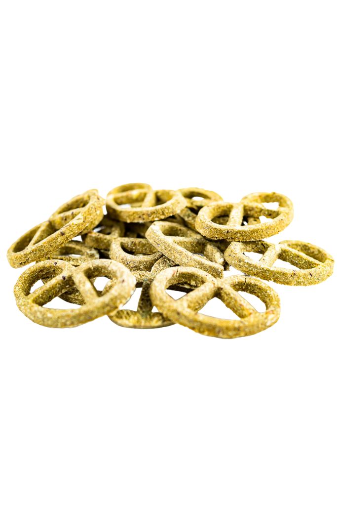 Winnie Lou Greens & Cheddar Pretzels dog treats