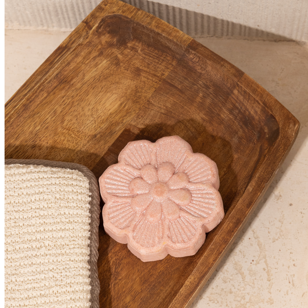 Bath Bomb, White Blossom & Fig, 5 oz - product angle 2
