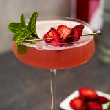 Collins Dehydrated Strawberry Cocktail Garnish, 1.3 oz