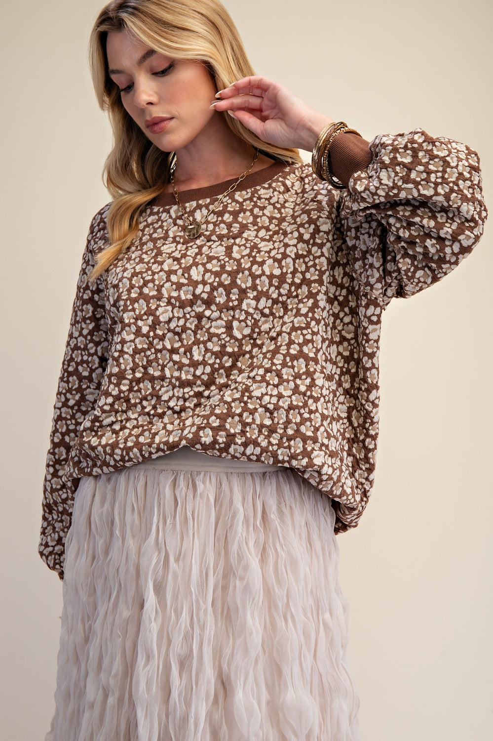Long Sleeve Flower Pattern Knit Pullover in Brown - detail view