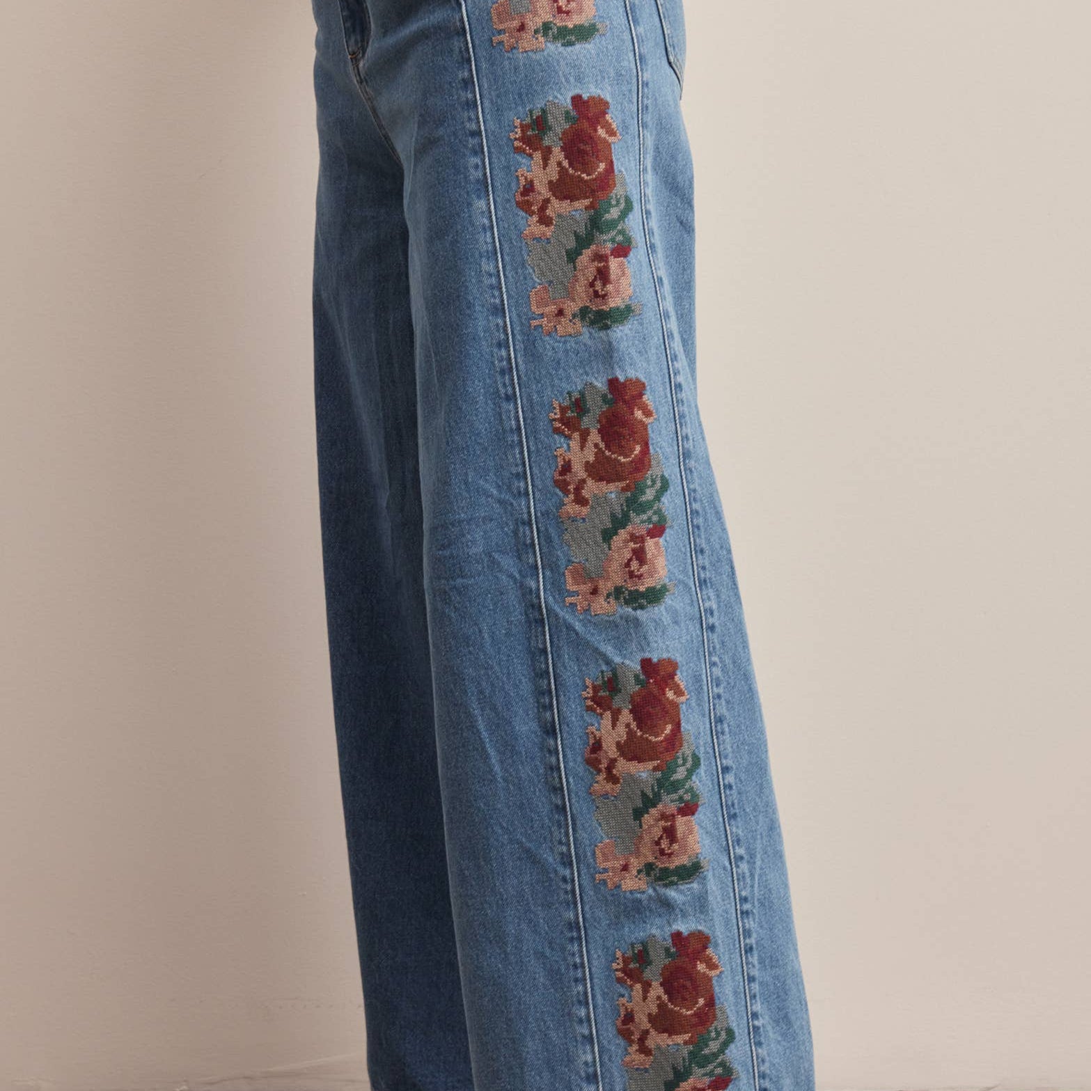 Floral side panel wide-leg denim jeans in washed denim